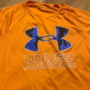 Orange under armour t shirt